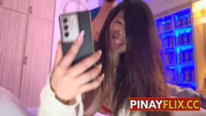 Selfie Muna Habang Sinisira Ang Kiffy