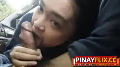 Nalibugan sa kalagitnaan ng biyahe kaya sinubo ko si bebe